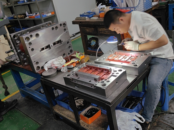 五优为您解答什么是精密注塑？