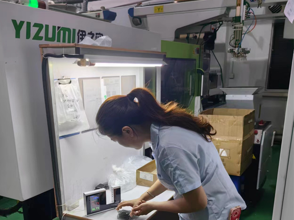 塑胶注塑加工操作时需要注意什么？